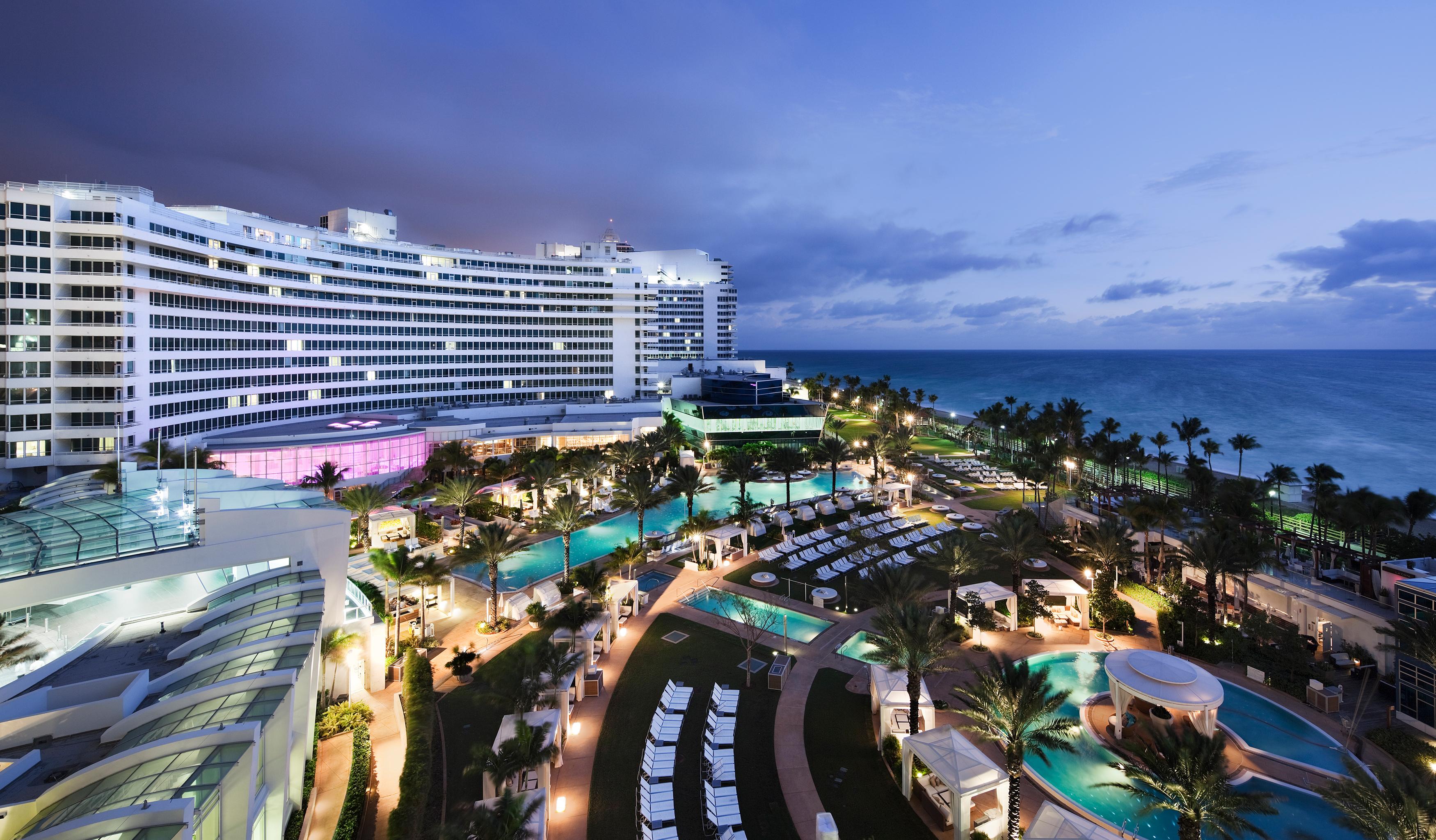 Fontainebleau Miami Beach Exterior photo Hard Rock Hotel