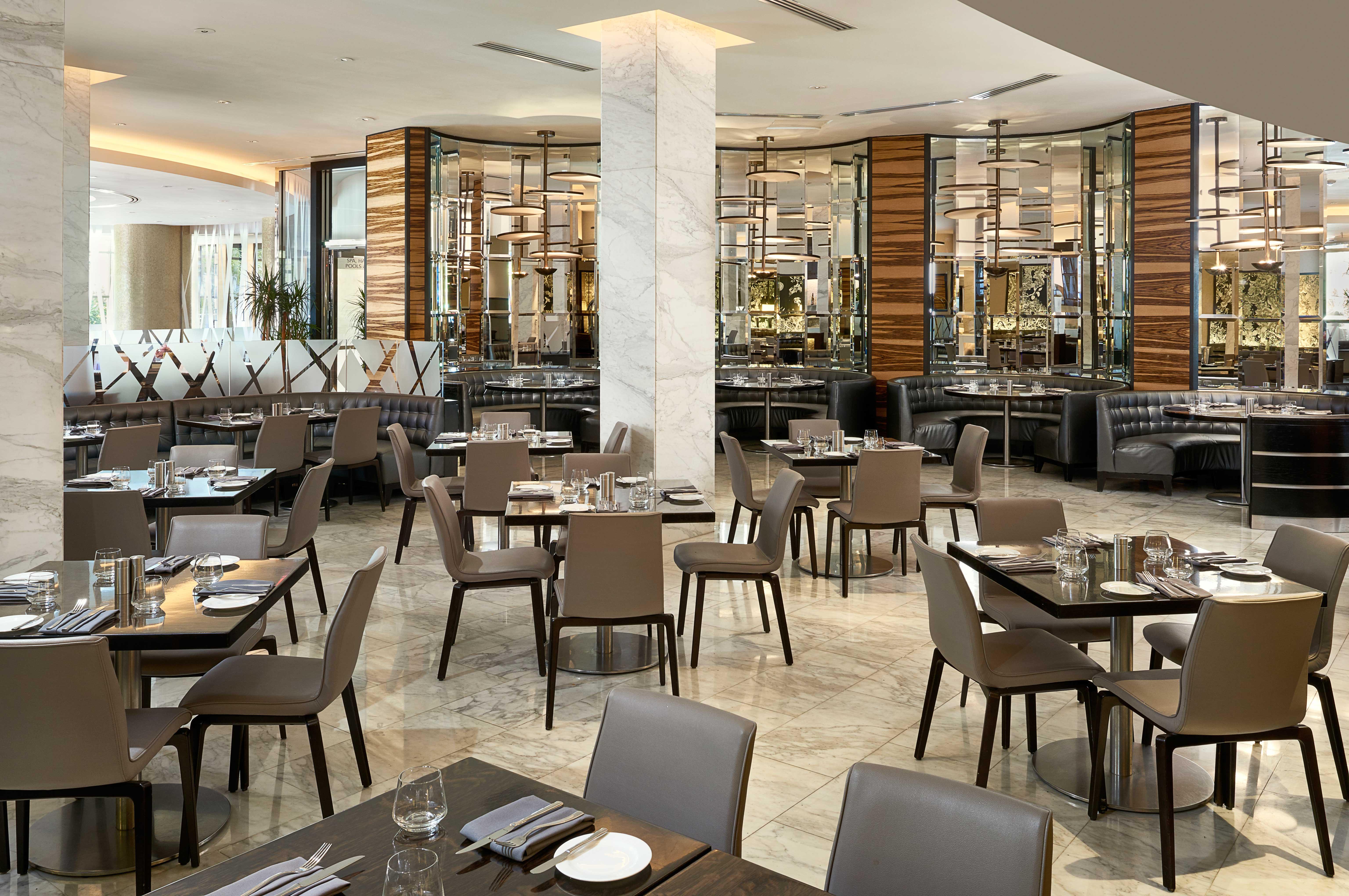 Fontainebleau Miami Beach Exterior photo The restaurant