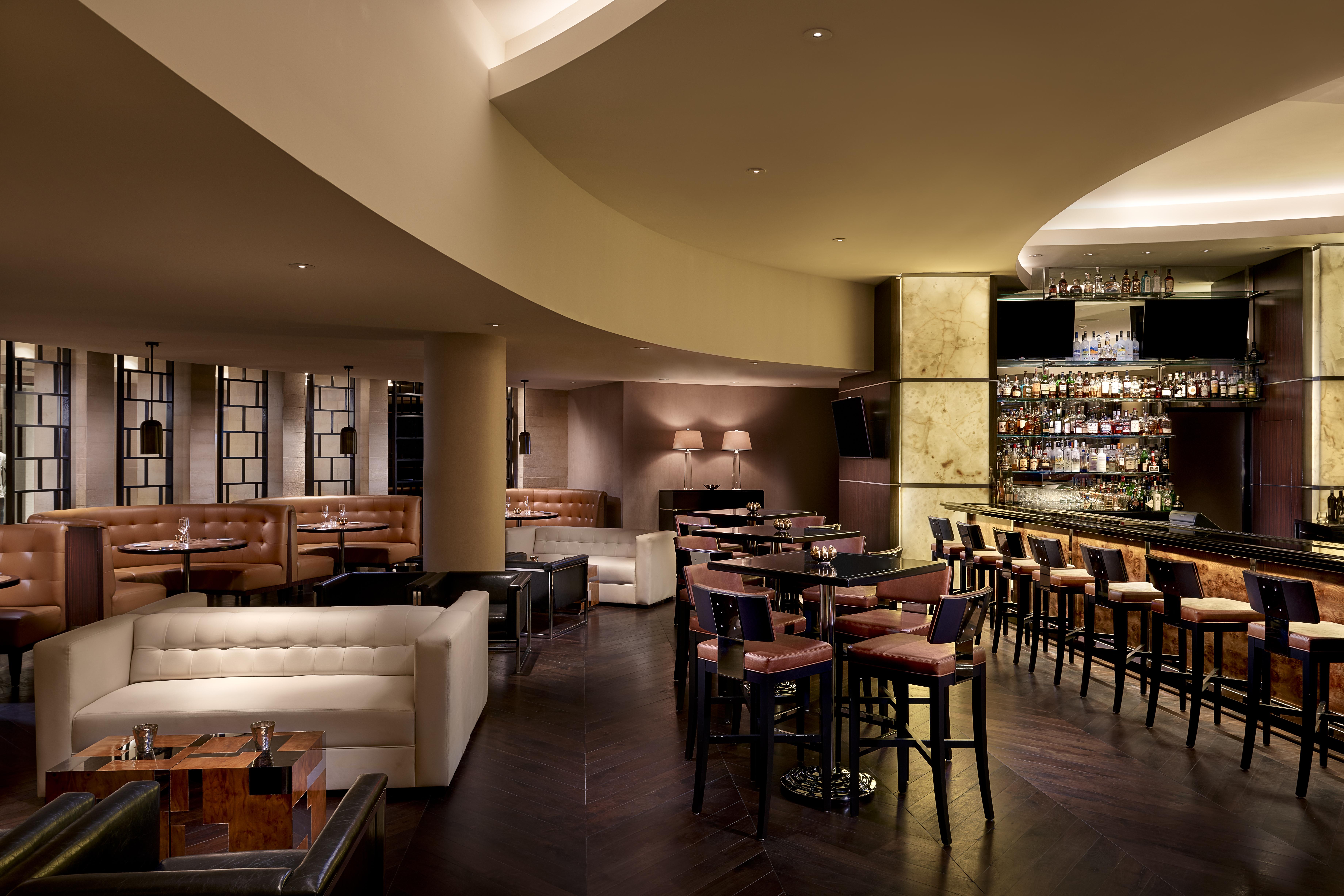 Fontainebleau Miami Beach Exterior photo The bar at the Mandarin Oriental, London