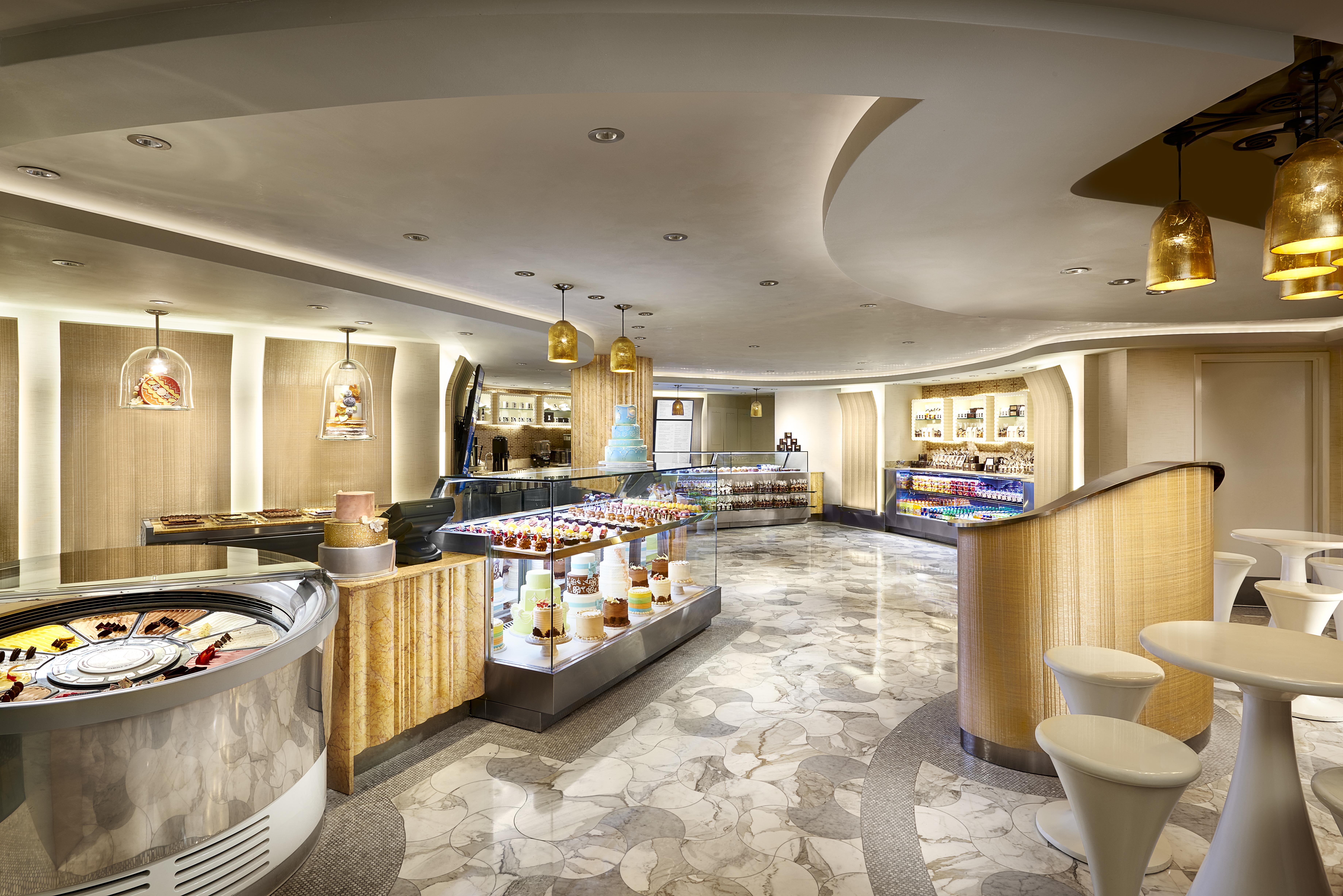 Fontainebleau Miami Beach Exterior photo The interior of the pastry shop