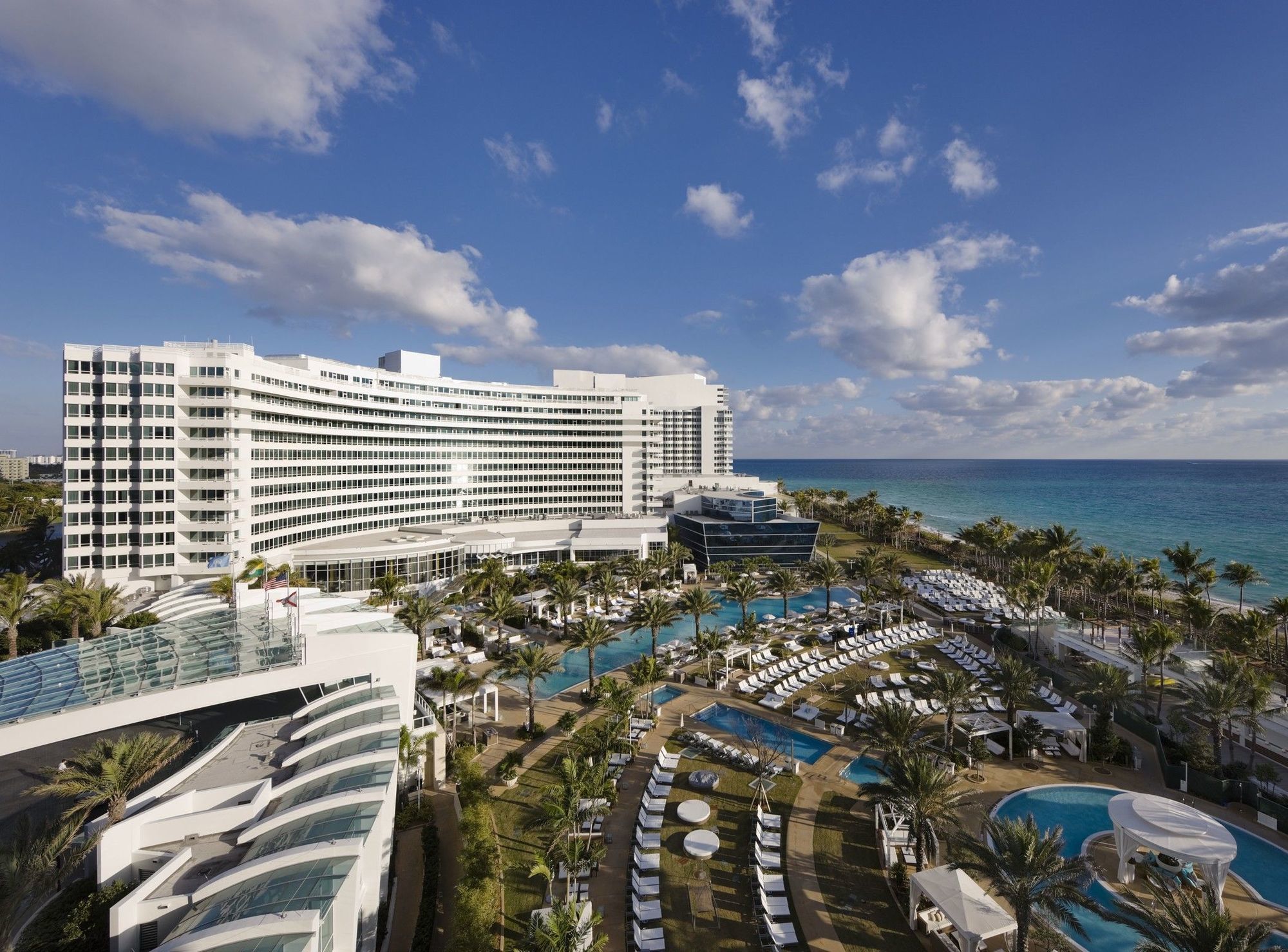 Fontainebleau Miami Beach Exterior photo Hilton Miami Beach
